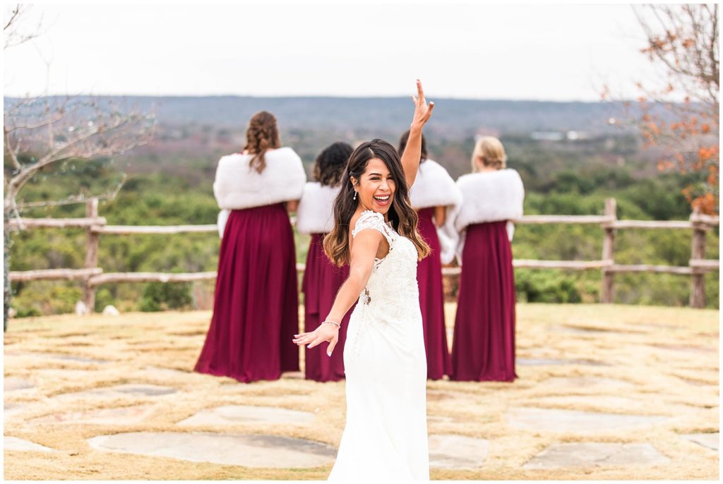 wedding group photo of bride with bridesmaids